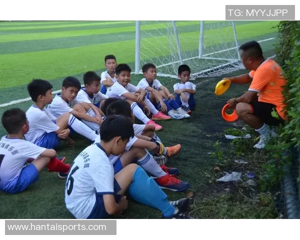 广州足球队在足球团队协作排行榜中荣登第七名展现出色团队精神与实力