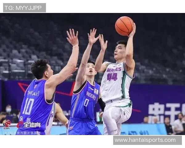 2016年CBA季后赛山东队对阵北京队的精彩对决回顾与分析