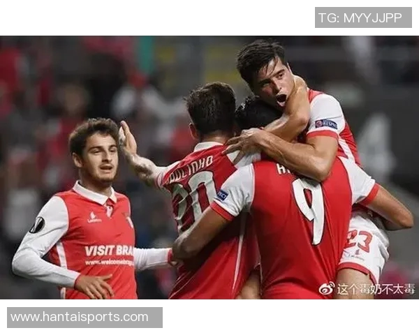 布拉迪与布拉加的激烈对决揭示了足球战术的精彩与魅力 布拉迪与布拉加的激烈对决揭示了足球战术的精彩与魅力