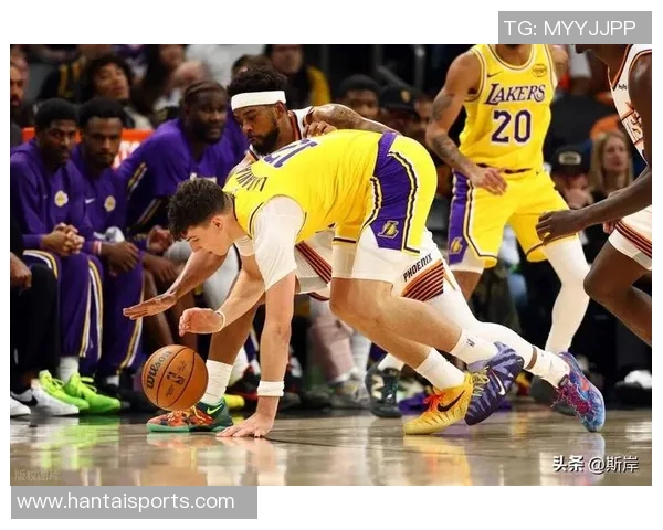 湖人对决热火季前赛直播精彩瞬间回顾与分析