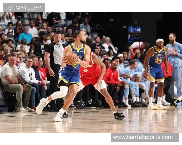 灰熊对决勇士库里展现绝佳球技引发球迷热议