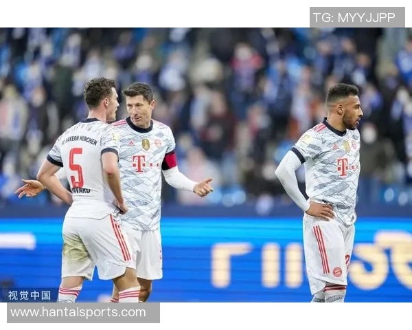 莱万重返德甲对阵拜仁引发球迷愤怒称其忘恩负义情感激烈