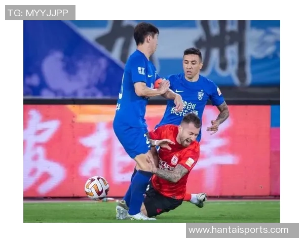 重庆与上港激战正酣比分揭晓引发球迷热议与期待